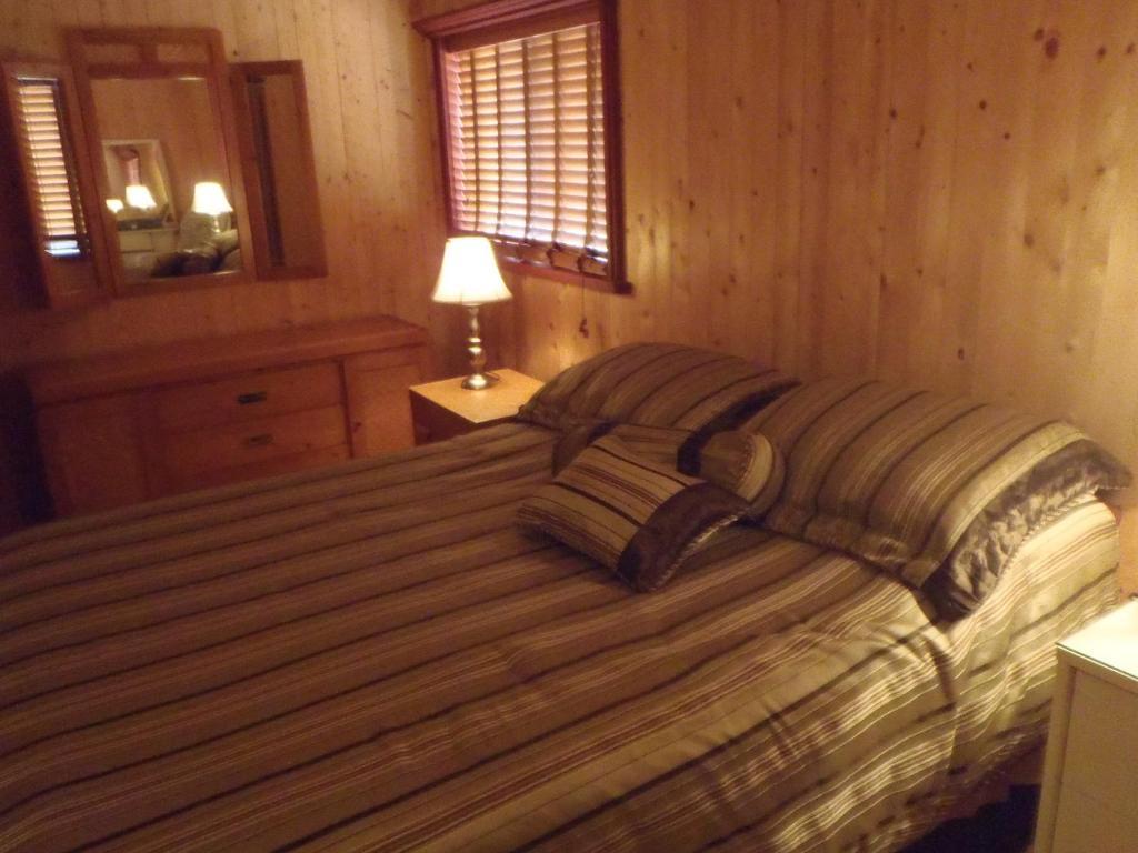 Gite La Maison Chez J.P. Bed And Breakfast Havre Aux Maisons Esterno foto
